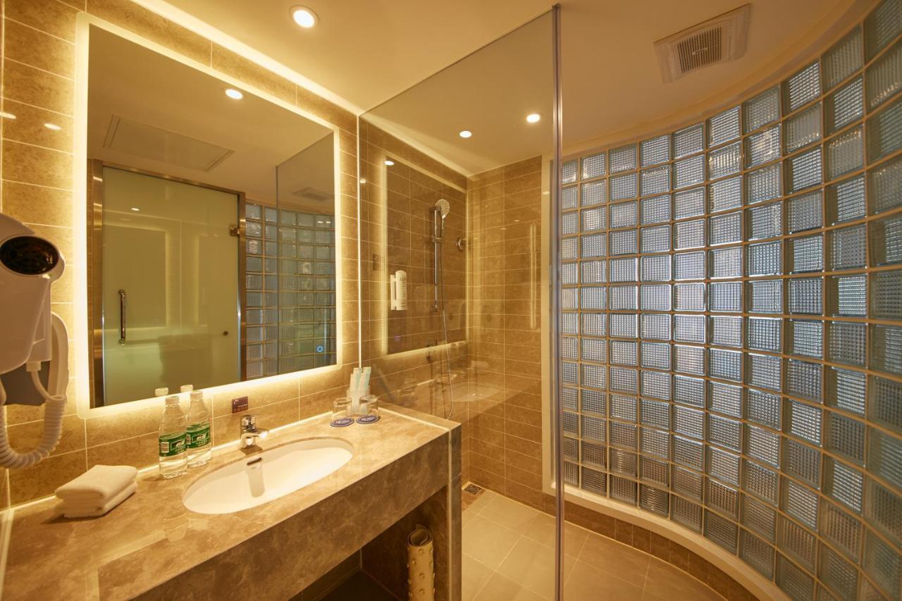 Holiday Inn Express Shenyang Tawan, An Ihg Hotel Zewnętrze zdjęcie